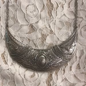 Statement necklace